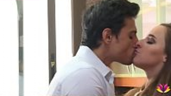 เย็ดในห้องทำงาน เย็ดเลขาสาว เย็ดสาวฮังการี เย็ดกคนรวย เย็ด